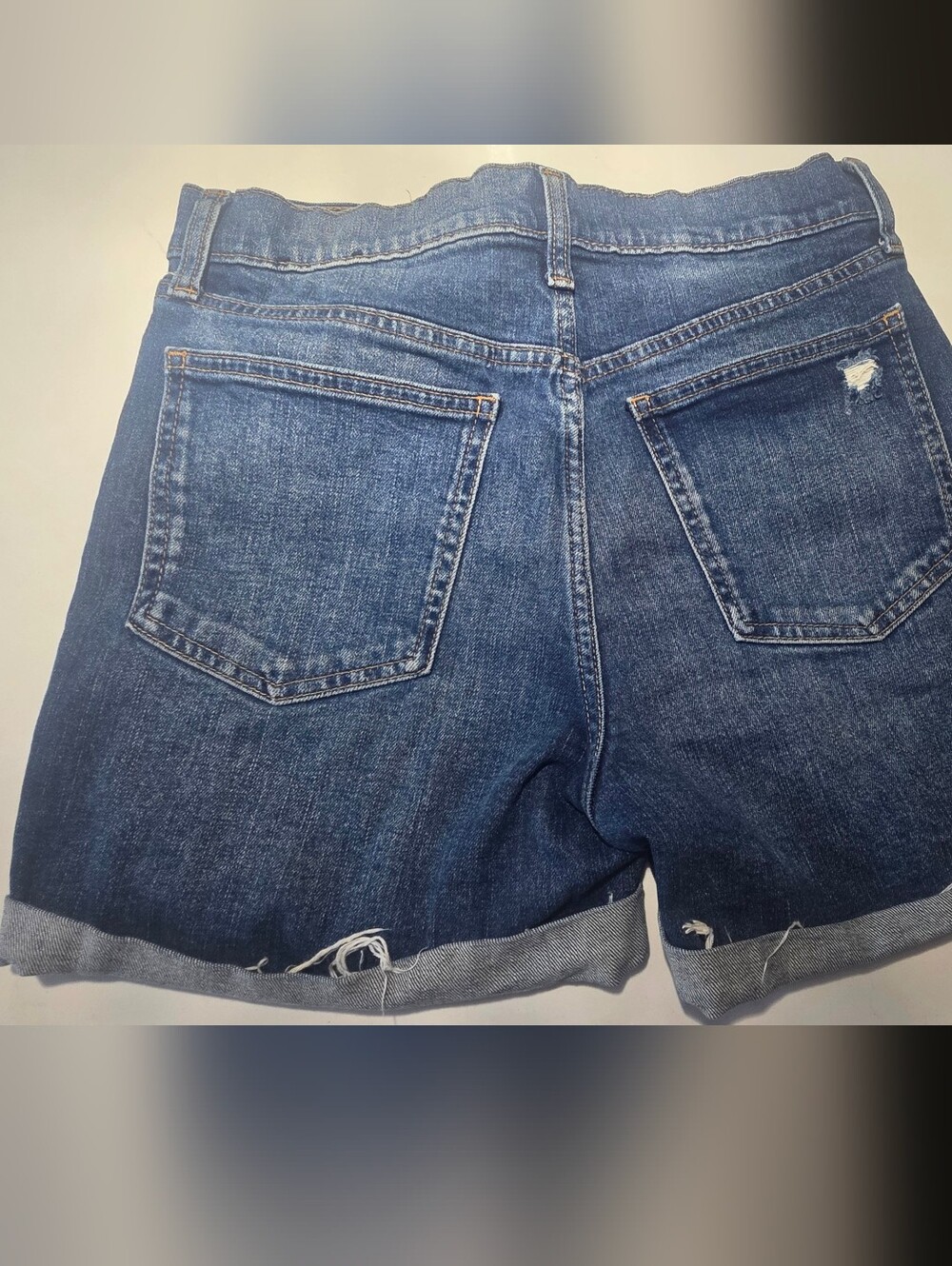 GAP high Rise Shorts Size 2/26 R - Picture 2 of 4